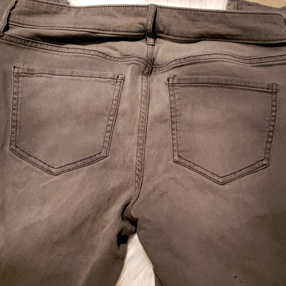 Old Navy Jeans - Picture 3 of 6